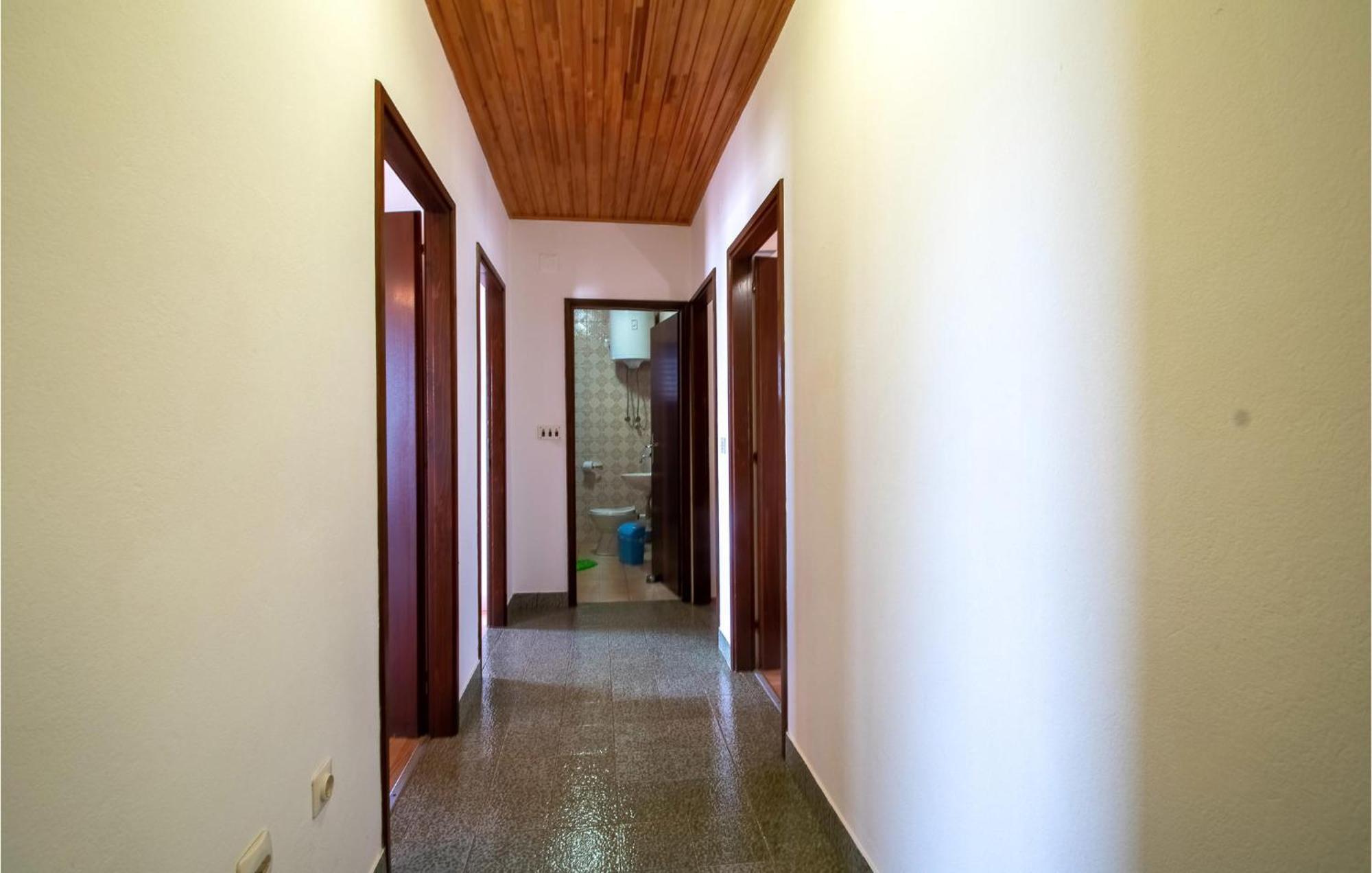 Beautiful Home In Prizba With Kitchen 외부 사진