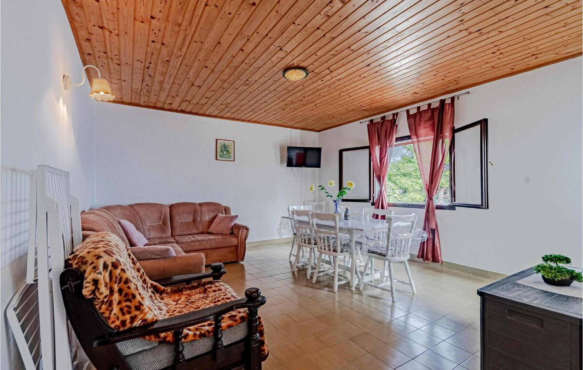 Beautiful Home In Prizba With Kitchen 외부 사진