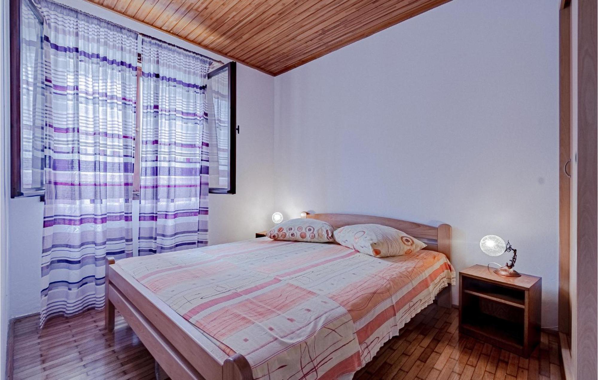 Beautiful Home In Prizba With Kitchen 외부 사진