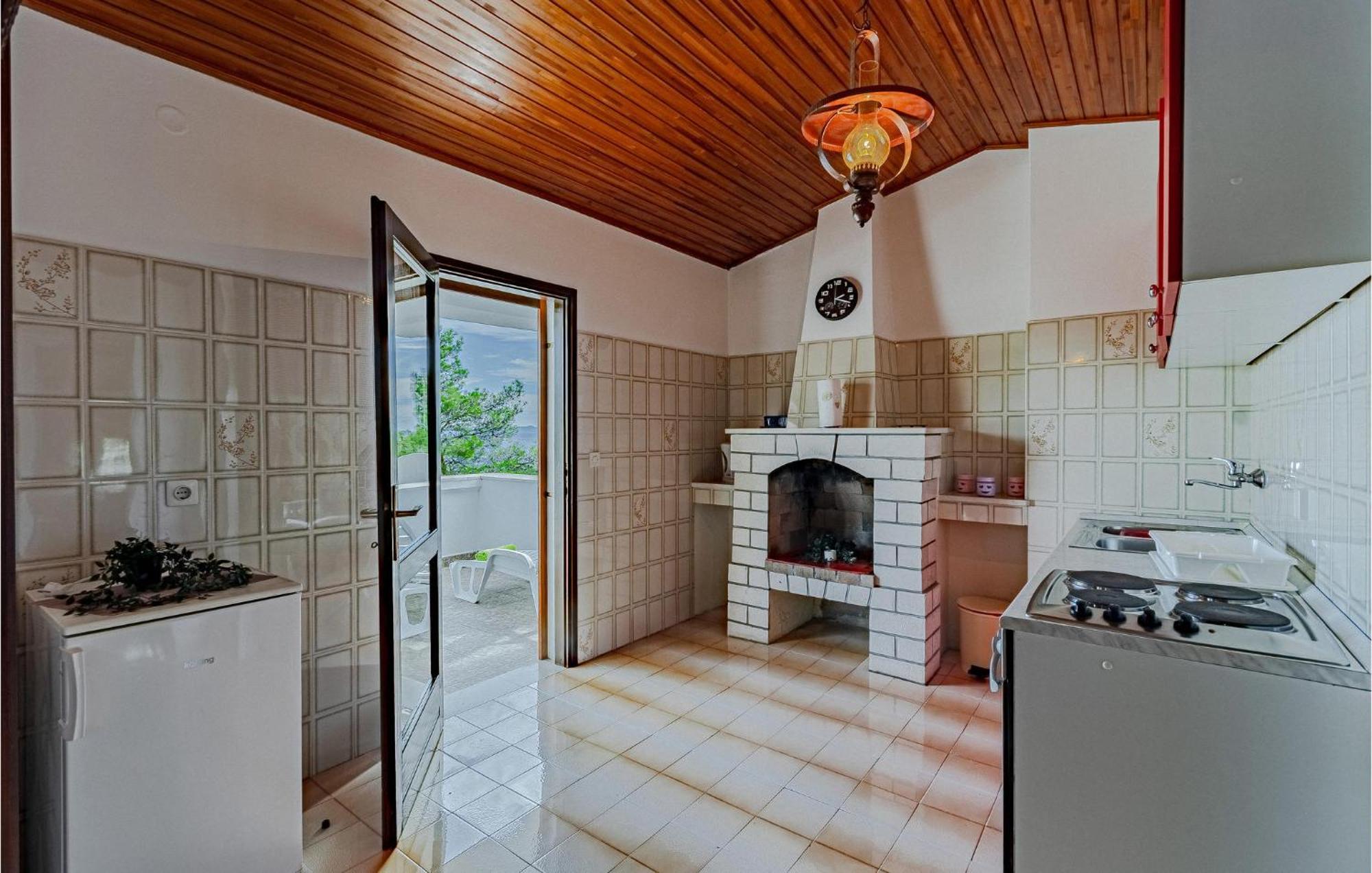 Beautiful Home In Prizba With Kitchen 외부 사진