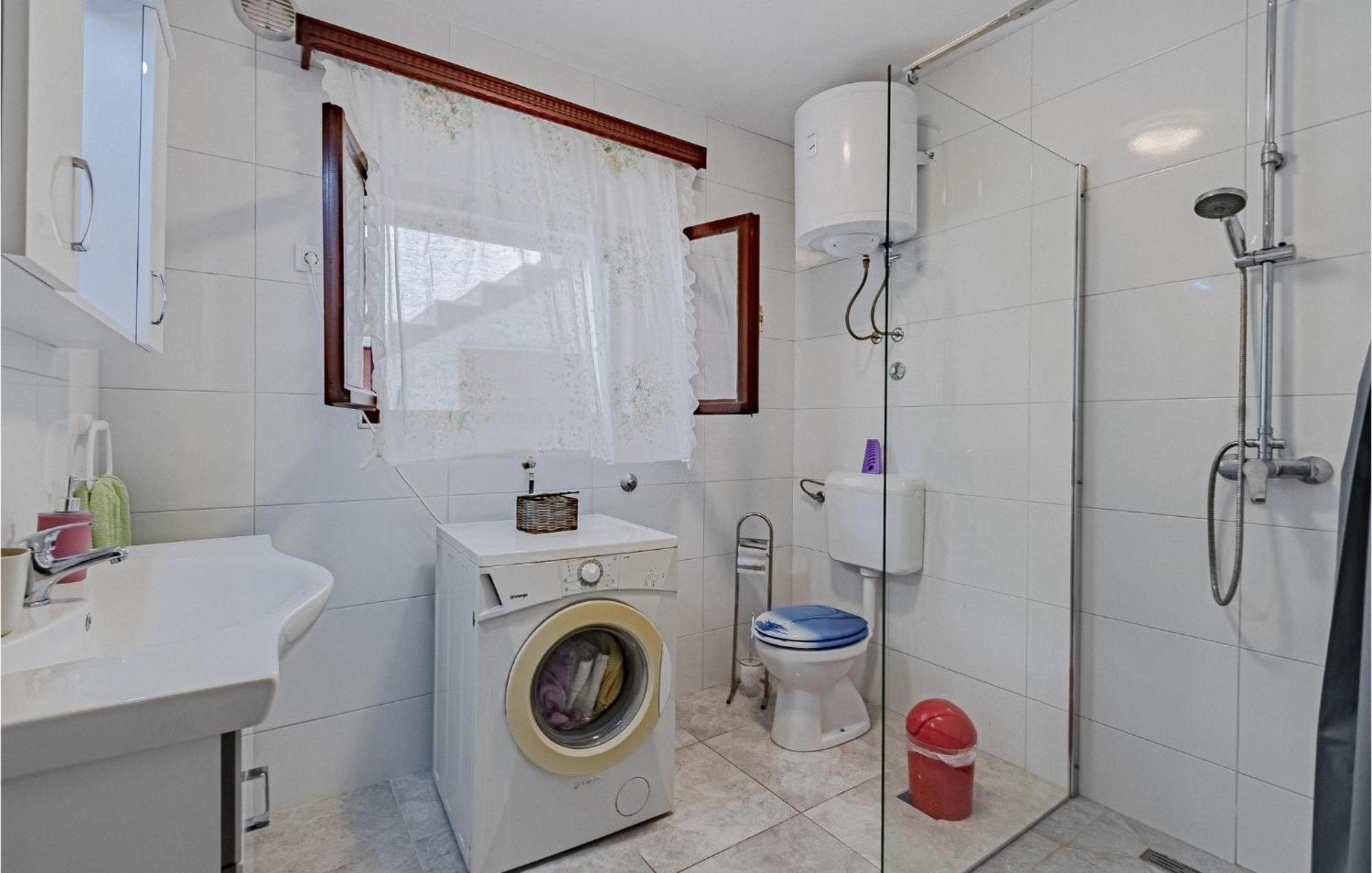 Beautiful Home In Prizba With Kitchen 외부 사진